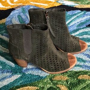 Toms Olive Green Ankle Booties